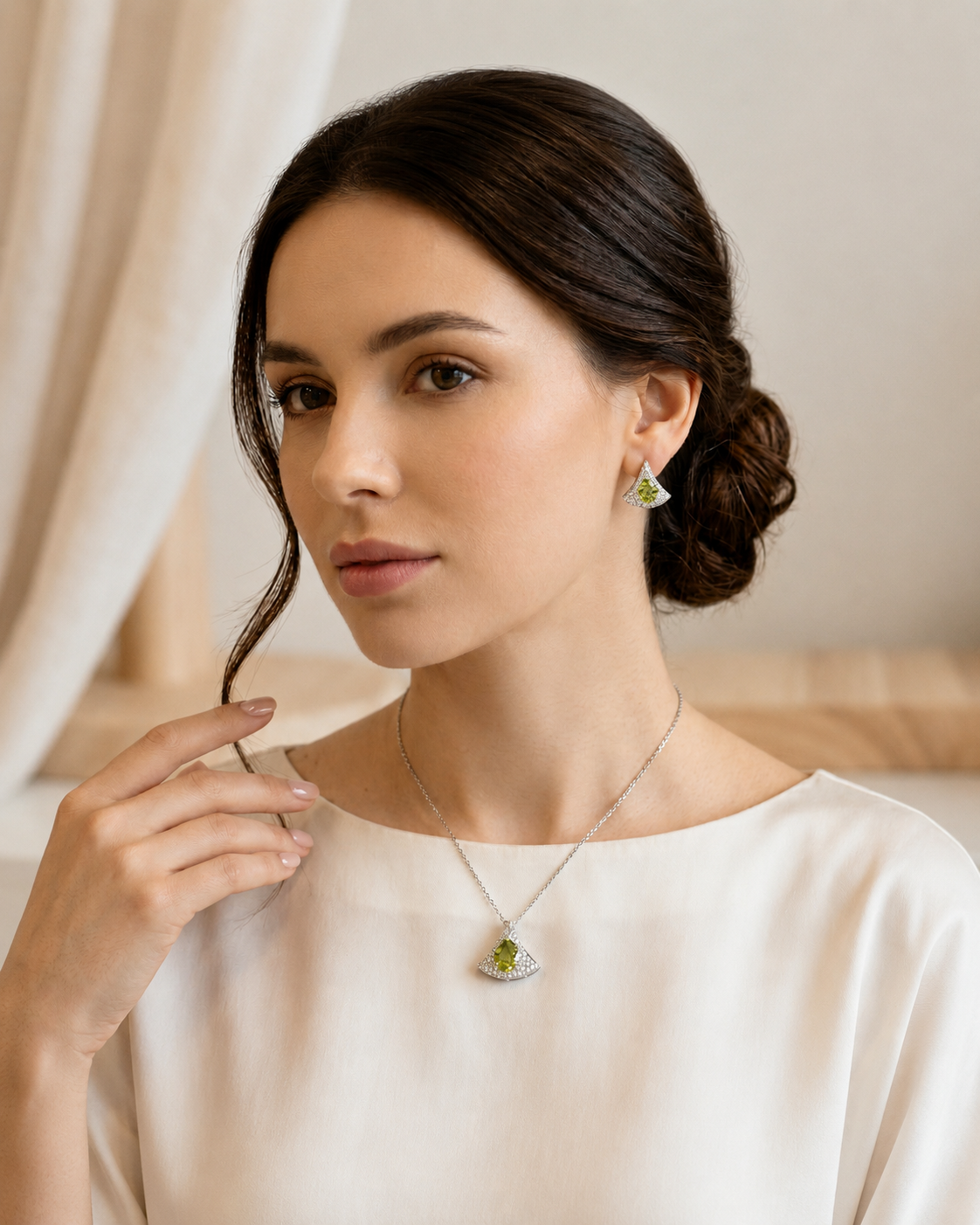 Art Deco Peridot & White Zircon Drop Pendant